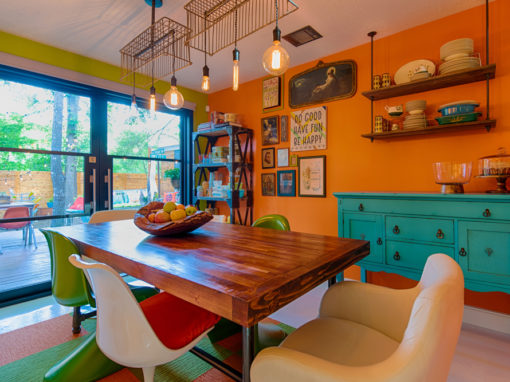 Urban Farmhouse Feel – Indoor & Outdoor Dining